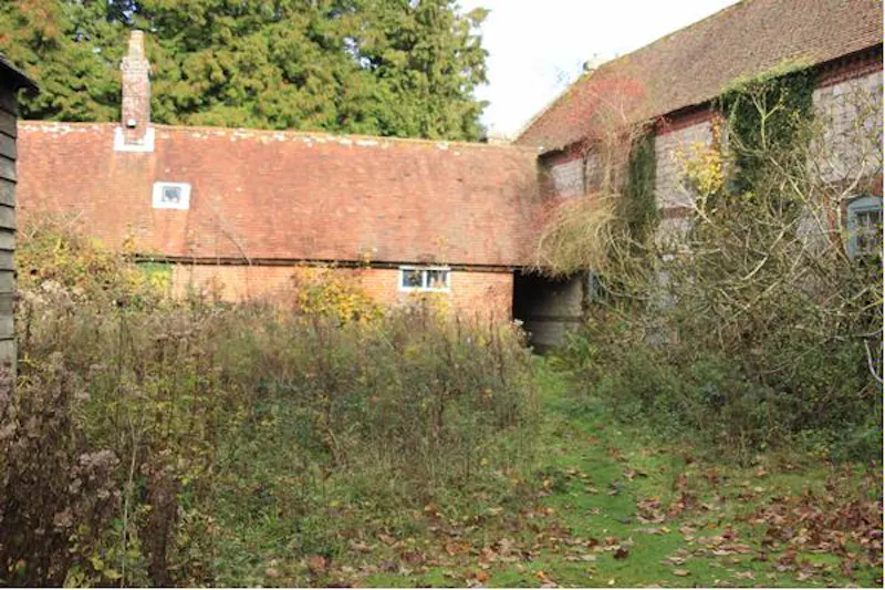 Authentic Petersfield house, A1243 (photo 40)