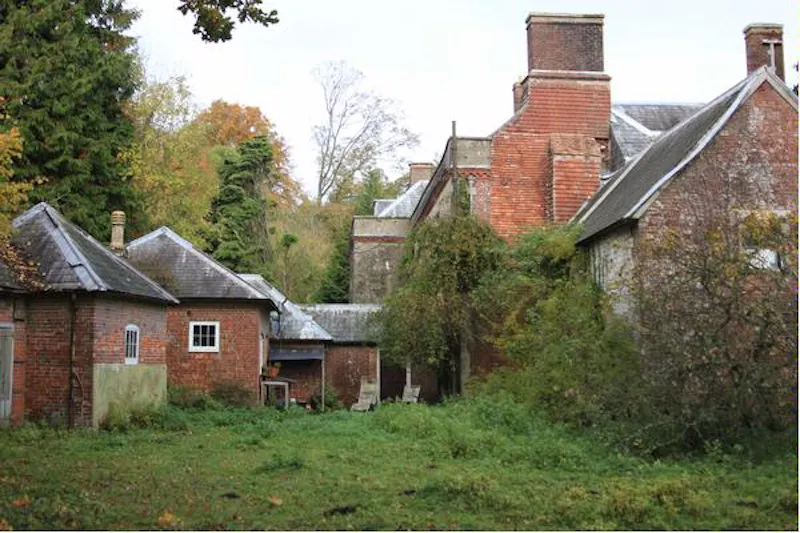 Authentic Petersfield house, A1243 (photo 41)