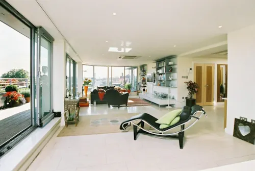 Colourful Pentonville penthouse, F824