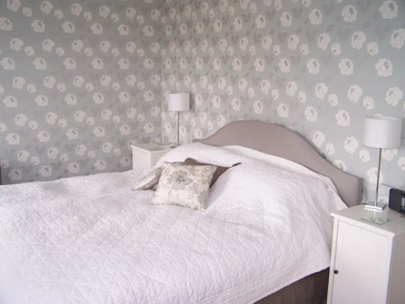East Acton family home, B1533 (photo 10)