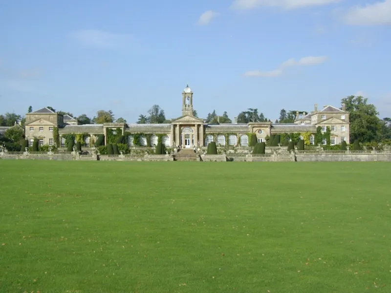 Calne country house & gardens, A45 (photo 7)