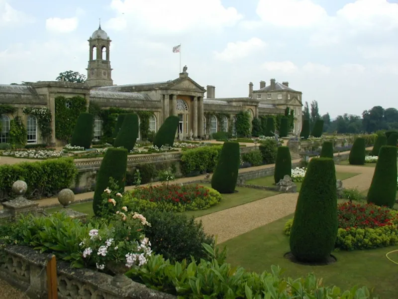 Garden - formal at Calne country house & gardens, A45 (photo 10)