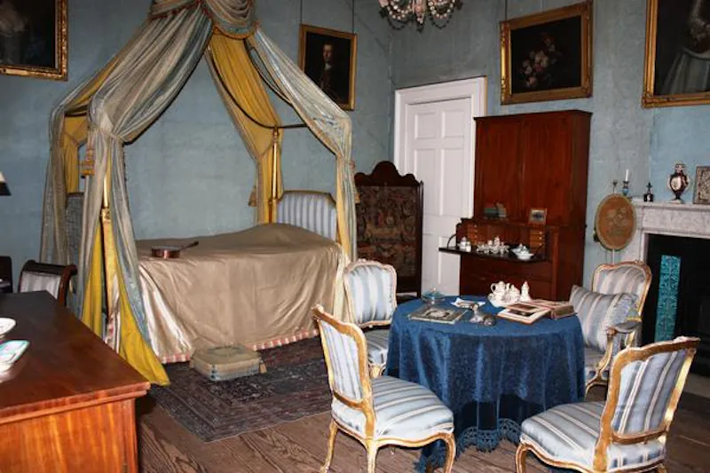 Bedroom at Opulent West London stately , G60 (photo 53)