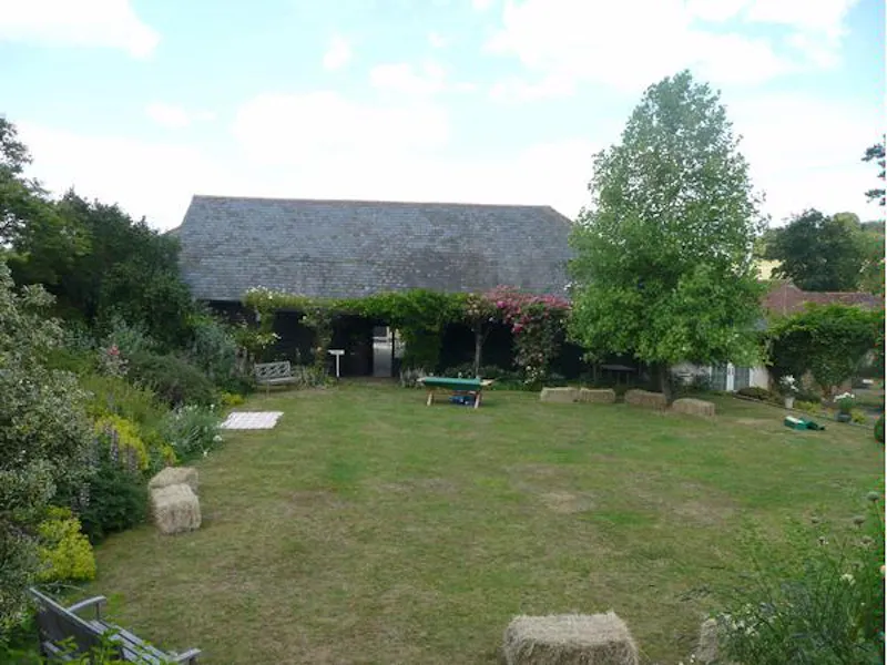 Historic Chalk Valley rural farm, M271 (photo 8)