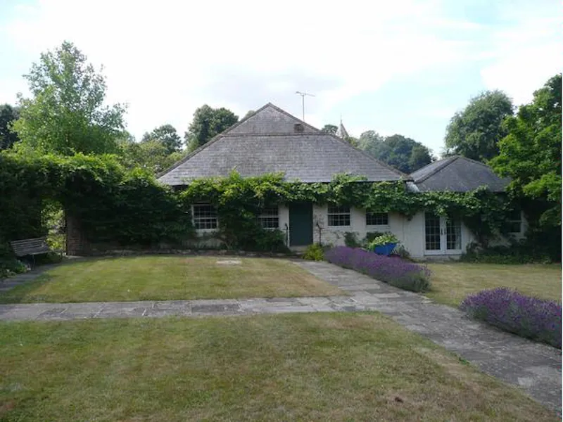 Historic Chalk Valley rural farm, M271 (photo 11)