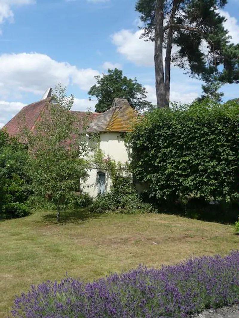 Historic Chalk Valley rural farm, M271 (photo 12)
