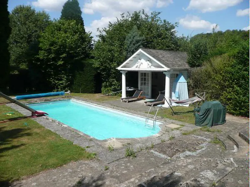 Summer house at Historic Chalk Valley rural farm, M271 (photo 15)