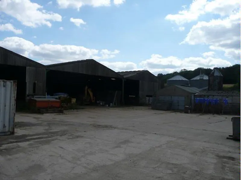 Shed at Historic Chalk Valley rural farm, M271 (photo 19)
