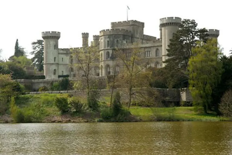 Opulent castle in Ledbury, G273 (photo 1)