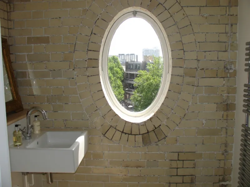 Bathroom at Waterloo penthouse in old school , F980 (photo 34)