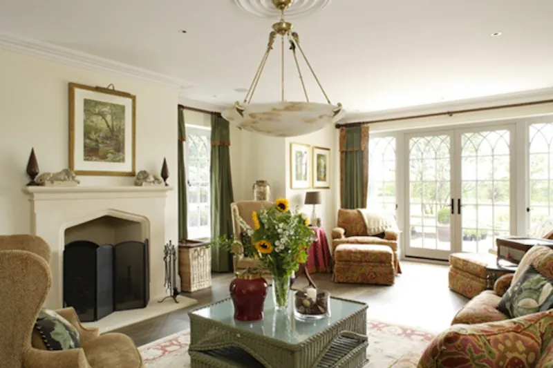 Drawing room at Film location D2039 in Hampshire (photo 6)