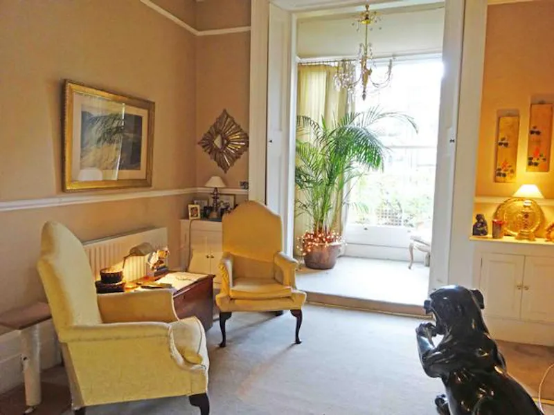 Drawing room at Beautiful Bayswater townhouse, A1237 (photo 9)