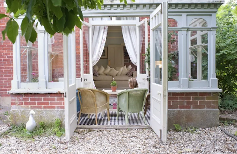 Film location E337 in West Sussex (photo 1)