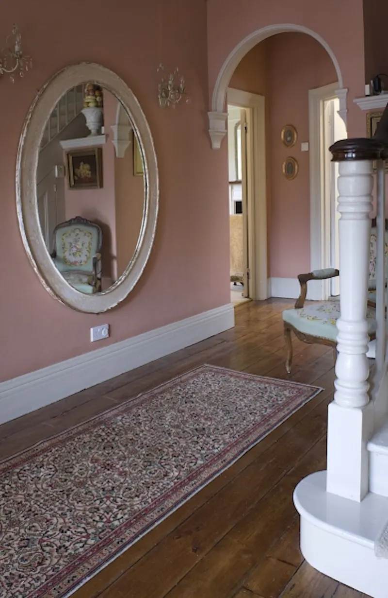Entrance hall at Film location E337 in West Sussex (photo 3)