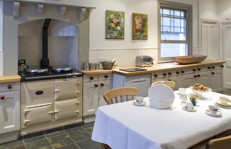 Aga at Film location E337 in West Sussex (photo 10)