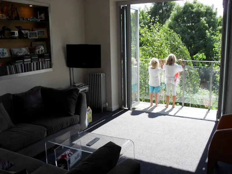Living Room at Film location B1536 in London (photo 7)