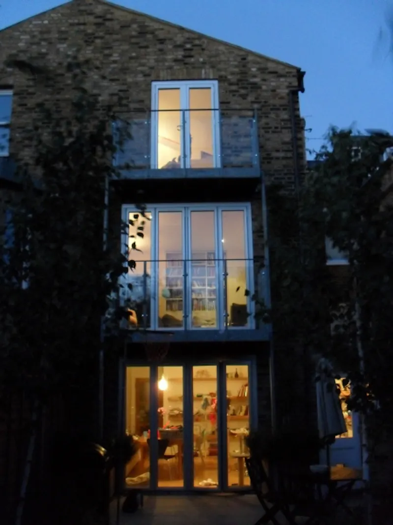 Film location B1536 in London (photo 17)