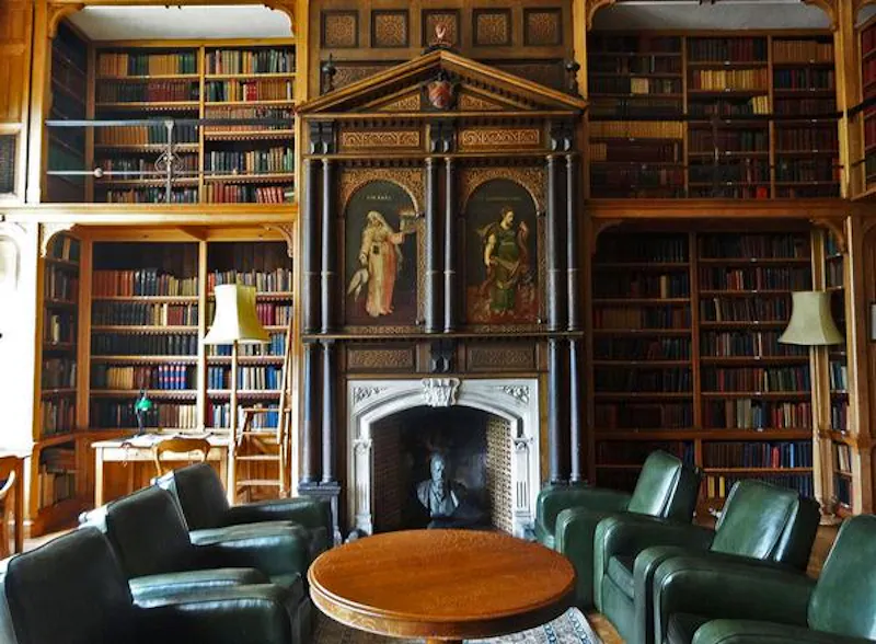 Fireplace at Traditional public school, J008 (photo 15)