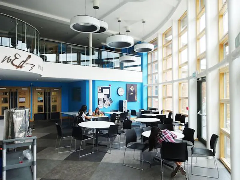 Dining room at Traditional public school, J008 (photo 36)