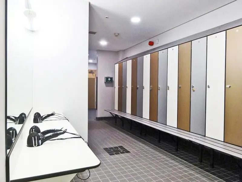Bathroom at Traditional public school, J008 (photo 49)