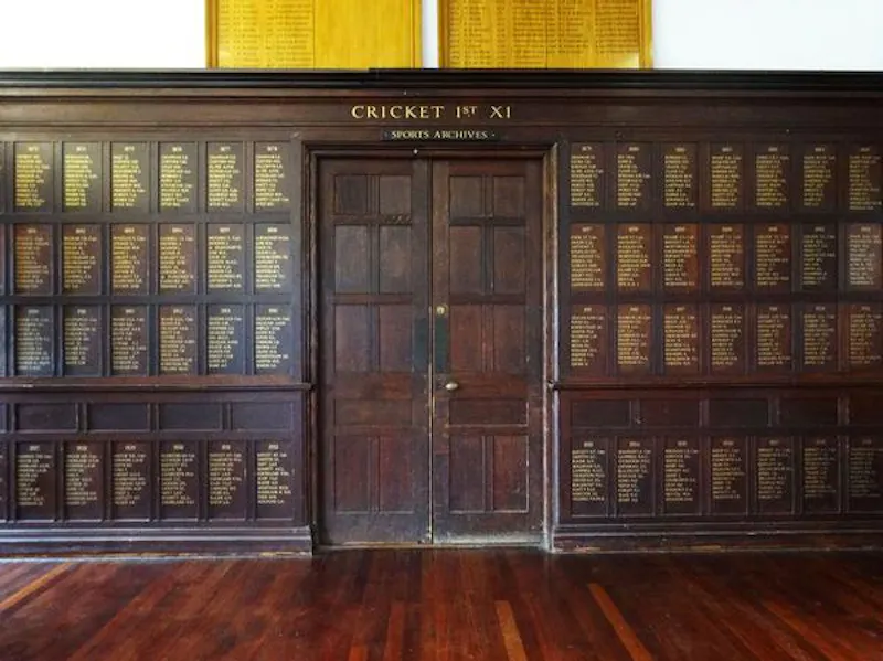 Traditional public school, J008 (photo 56)