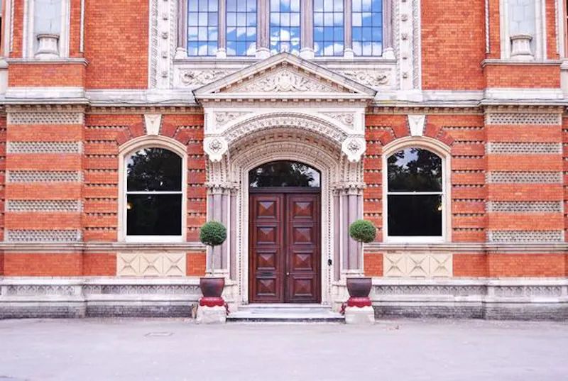 Traditional public school, J008 (photo 61)