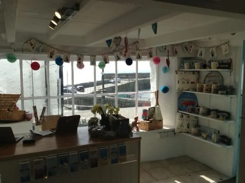 Film location SHOP32 in Cornwall (photo 4)