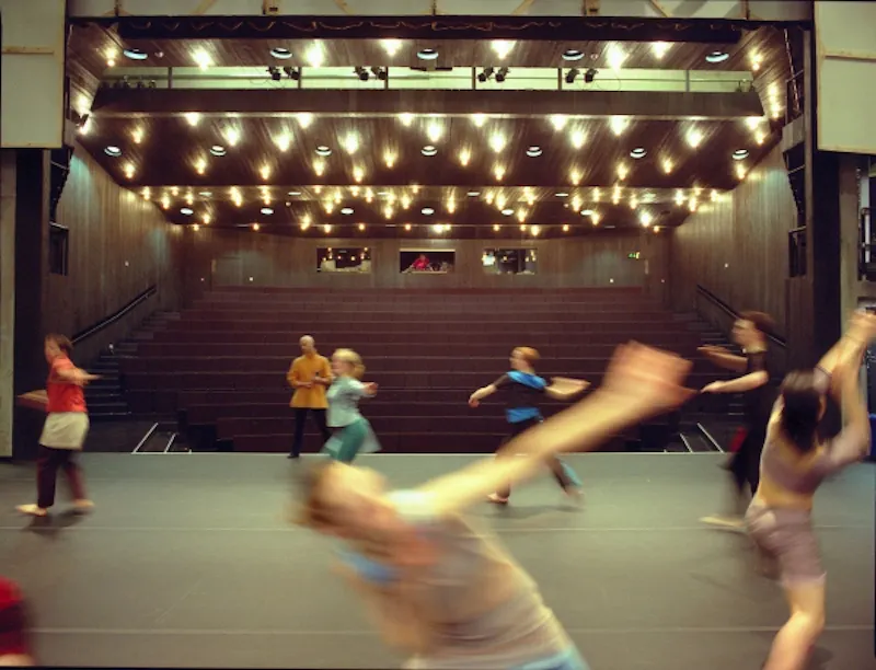 Modern Greenwich dance complex, V146 (photo 4)