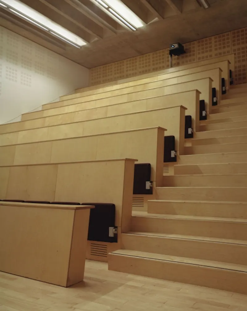 Classroom at Modern Greenwich dance complex, V146 (photo 7)
