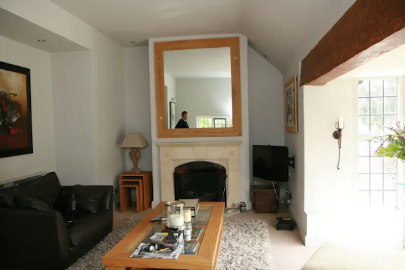 Fireplace at Film location L623 in East Sussex (photo 3)