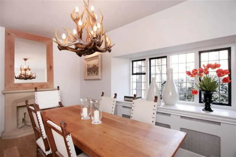 Dining room at Film location L623 in East Sussex (photo 6)