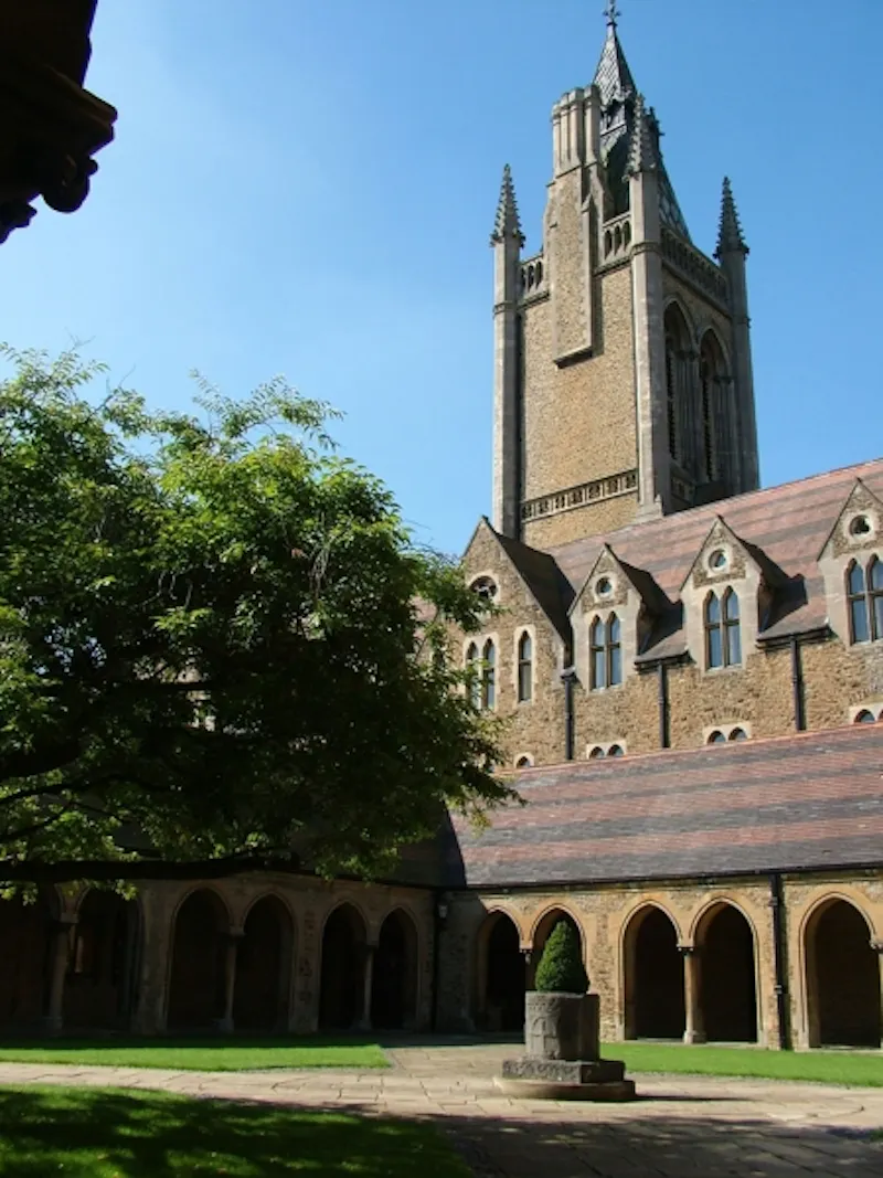 Film location J4 in Surrey (photo 4)