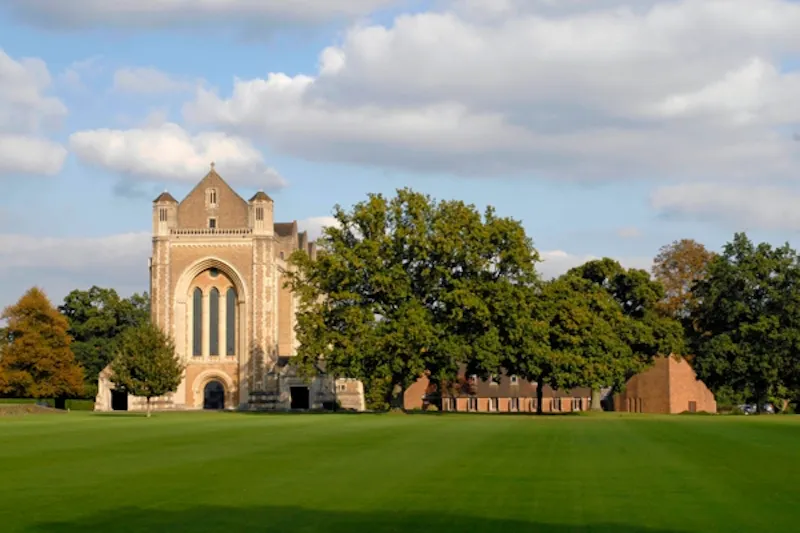 Film location J4 in Surrey (photo 9)