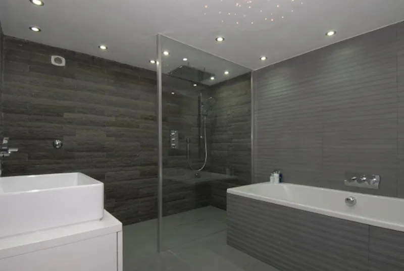 Bathroom at Clapham mezzanine apartment, F982 (photo 15)