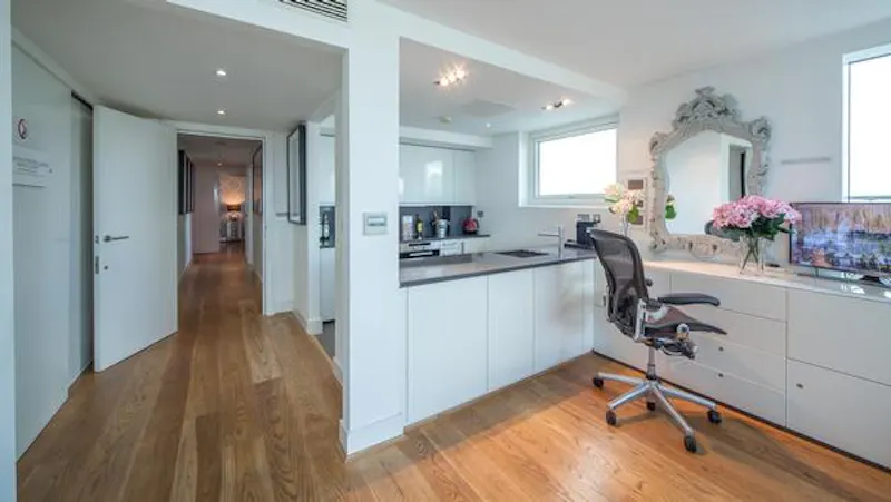 Study at Surrey Quays penthouse, K279 (photo 6)