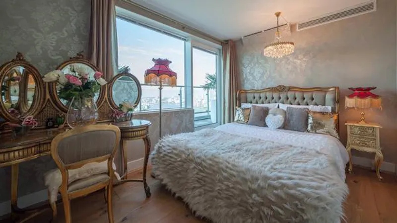 Bedroom at Surrey Quays penthouse, K279 (photo 7)