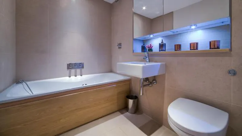 Bathroom at Surrey Quays penthouse, K279 (photo 9)