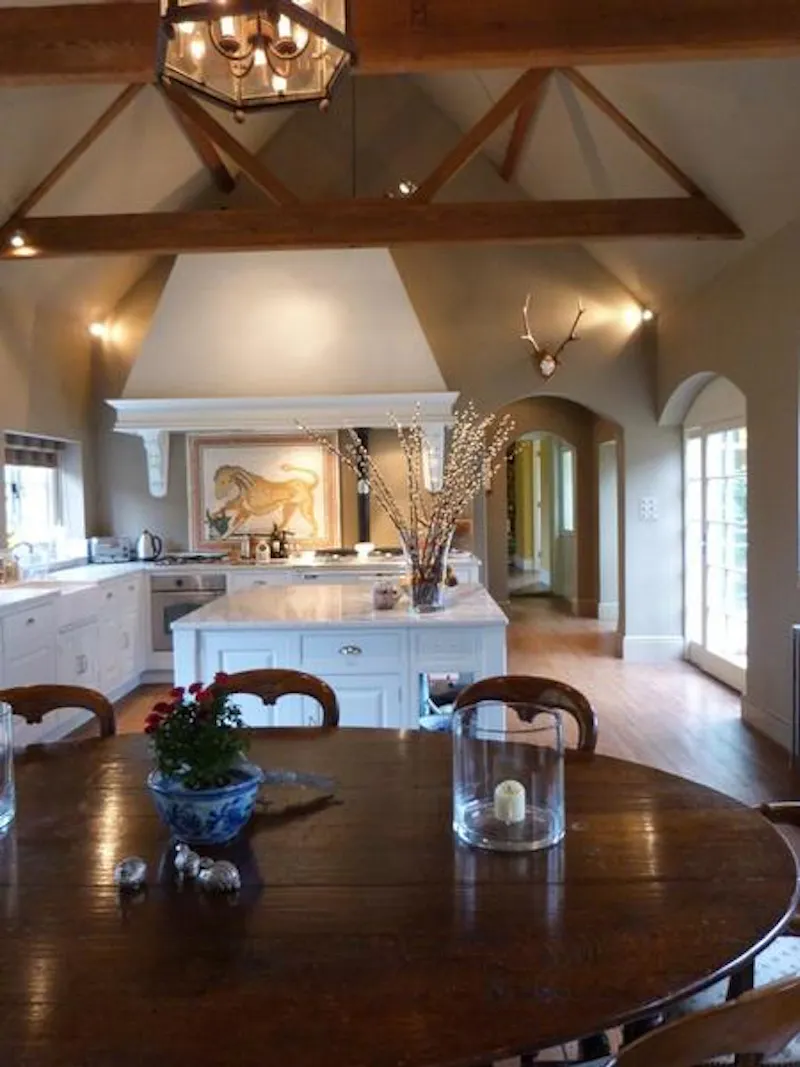 Beams at Film location L639 in Hampshire (photo 7)