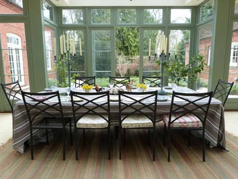 Dining room at Film location L639 in Hampshire (photo 13)