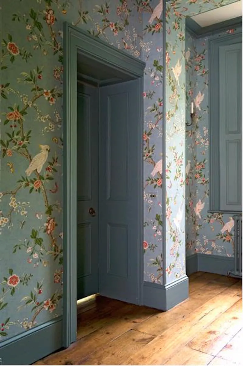 Wallpaper at Stills townhouse in Enfield, A1246 (photo 7)