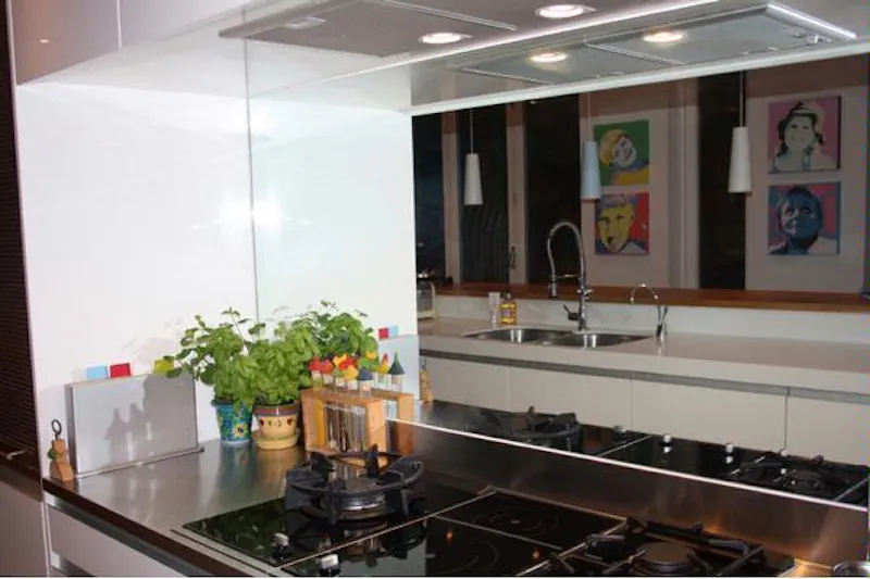 Kitchen at Big and Beautiful in Bedford, B1539 (photo 6)