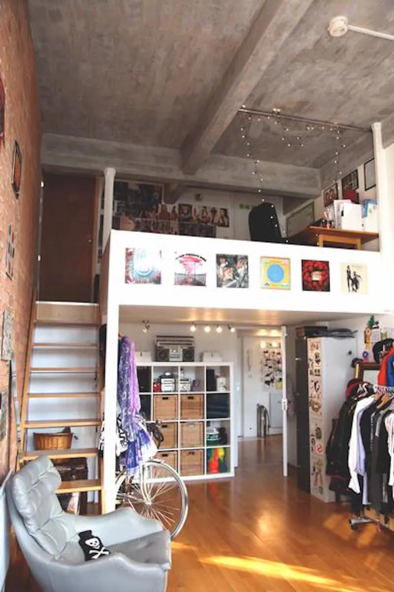 Mezzanine at Bohemian Clapton loft, F983 (photo 6)