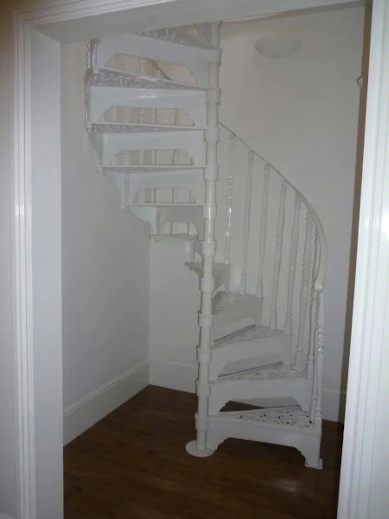 Staircase at Winchmore Hill Victorian house, B1540 (photo 22)