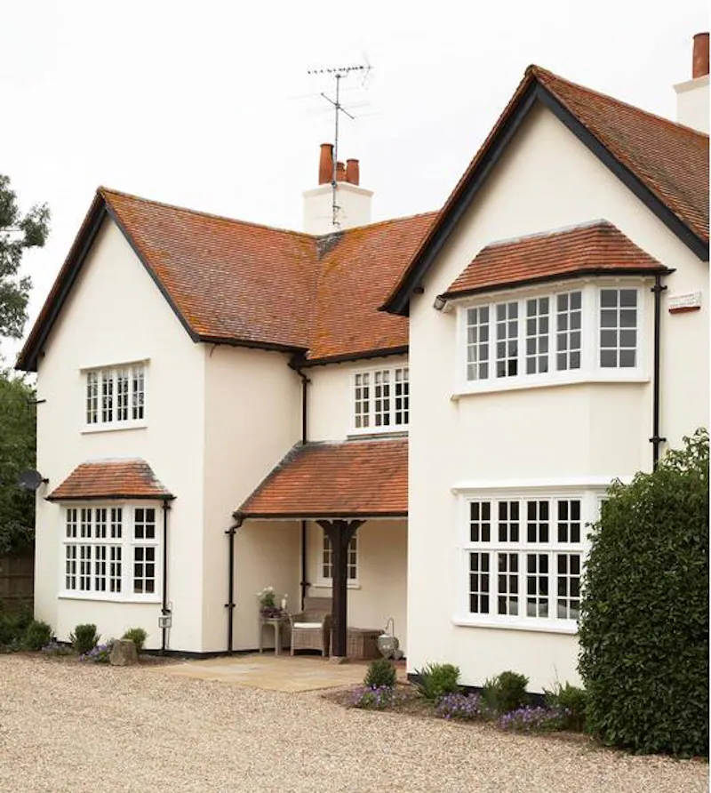 Driveway at Film location E341 in Berkshire (photo 1)