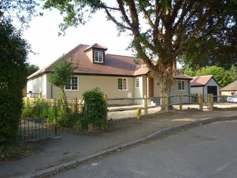 Film location C804 in Surrey (photo 7)