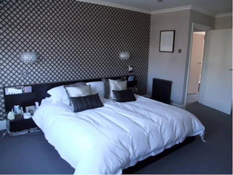 Bedroom at Film location D2054 in London (photo 25)