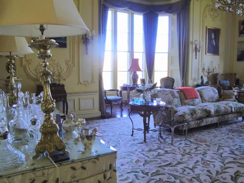 Drawing room at Film location H113 in Scotland (photo 8)