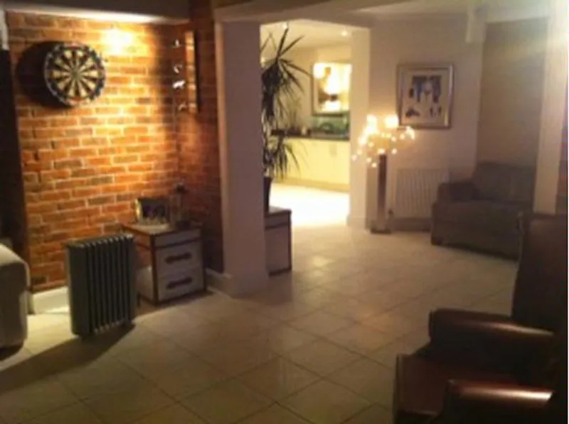 Film location D2055 in Cheshire (photo 6)