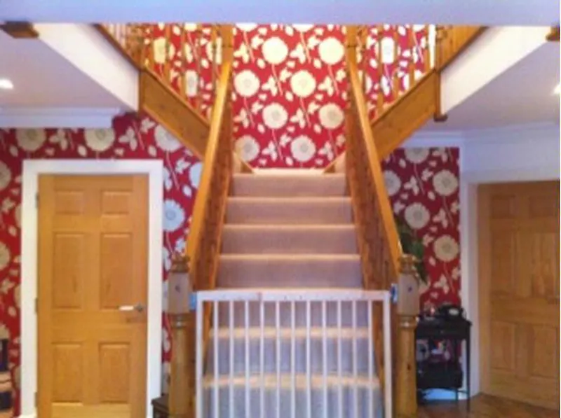 Staircase at Film location D2055 in Cheshire (photo 15)