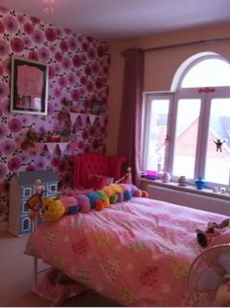 Bedroom - child's at Film location D2055 in Cheshire (photo 25)